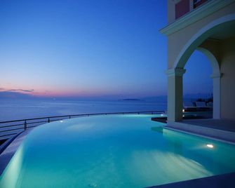 Pictures Suites - Agios Stefanos - Piscina