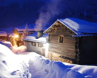 Mountain spirit in the heart of Queyras - Molines-en-Queyras - Gebäude