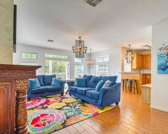 Tropical Canalfront Escape with Decks and Dock! - Homosassa - Living room