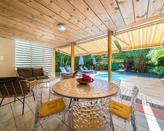 Villa With Pool Near The Lagoon - 라 살린-레-뱅 - 레스토랑