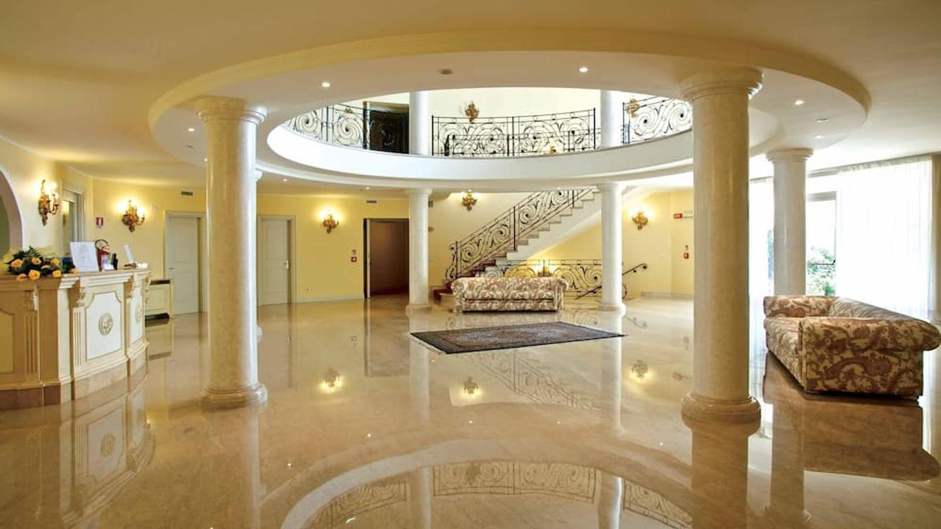 هوتل موتل جولد