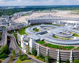 Sheraton Düsseldorf Airport Hotel - Düsseldorf - Außenansicht