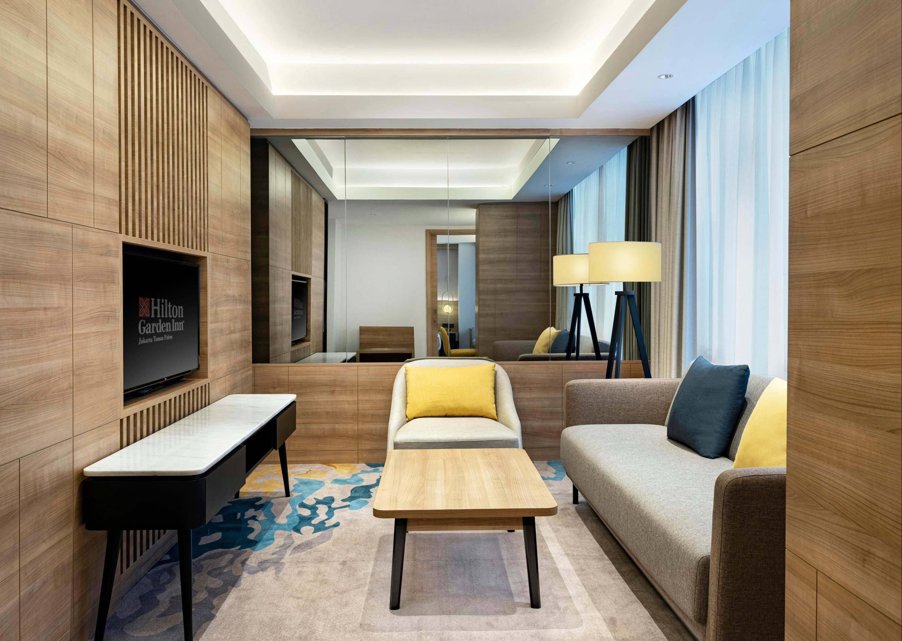 Hilton Garden Inn Jakarta Taman Palem - Jakarta - Salon