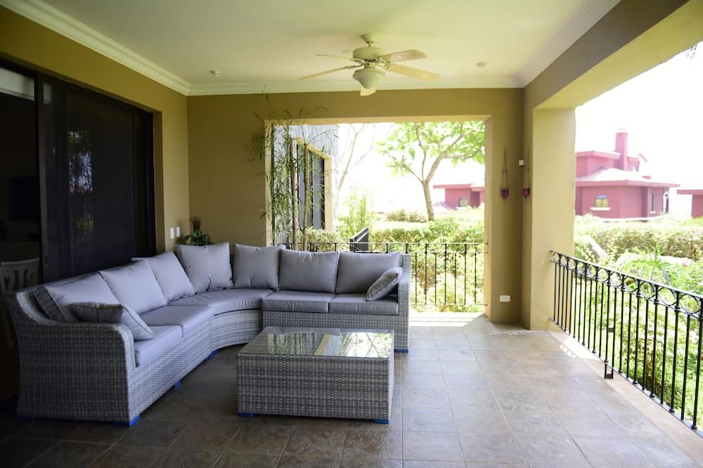 Luxury ocean-view 4br condo in stunning Reserva Conchal! - קאבו ולאס - סלון