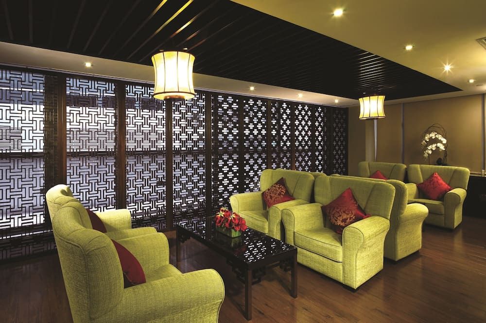 Butterfly on Wellington, Central