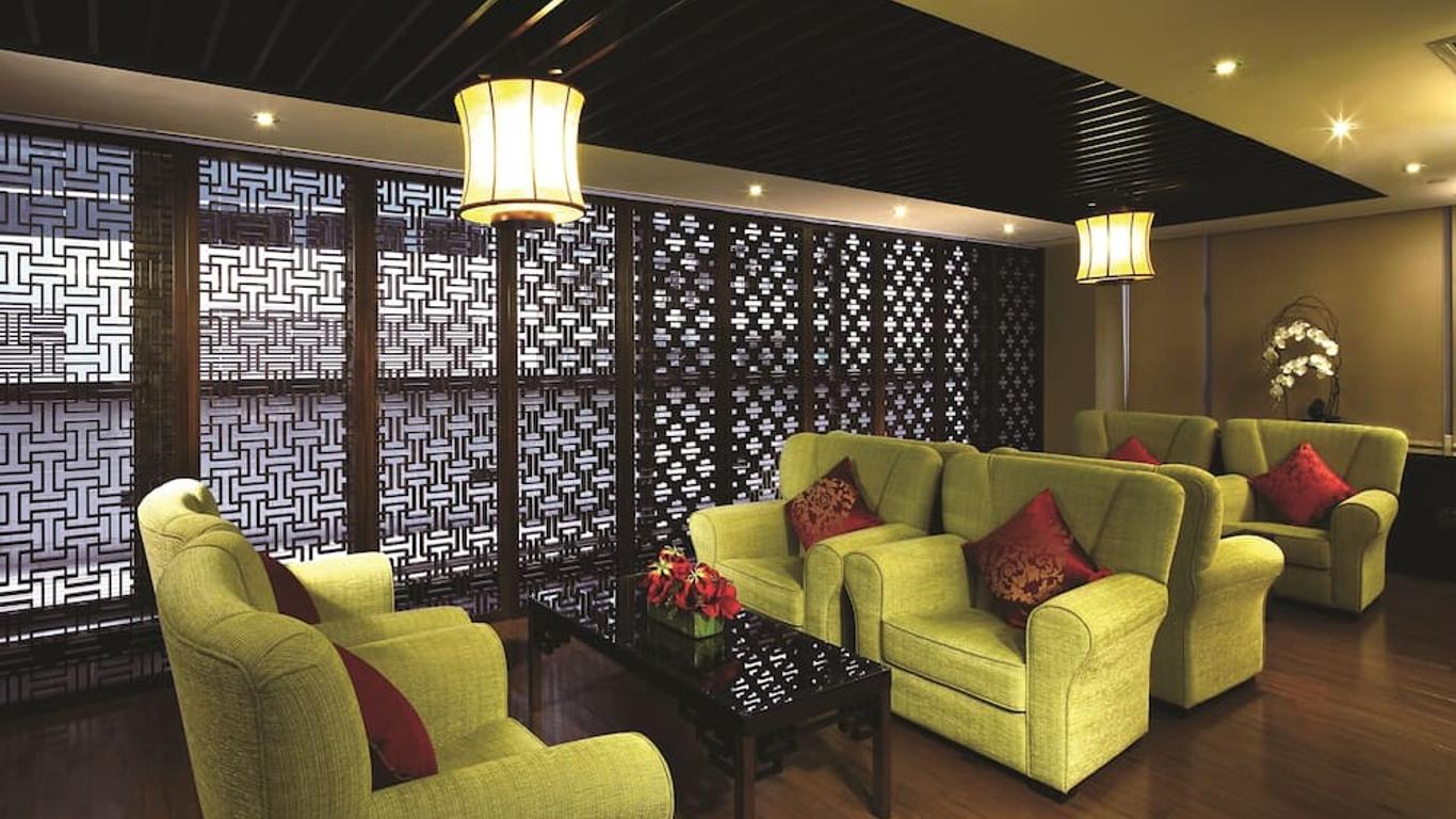 Butterfly on Wellington, Central