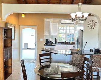 Scott Beach Villas #2 - Saint Thomas Island - Kitchen