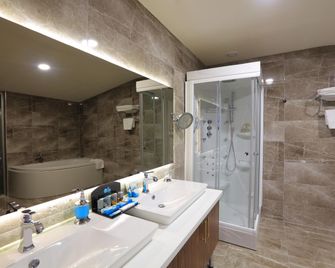 Cam Thermal Resort Hotel & Spa - Kızılcahamam