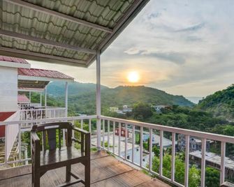 Capital O 23356 Hotel Kumbhal Castle - Kelwāra - Balcón