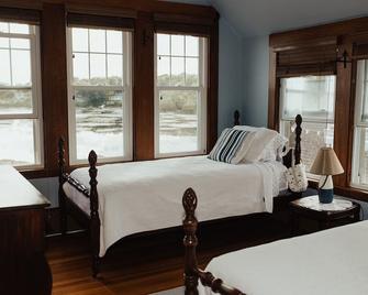 Classic Beautiful Maine Beach House With Spectacular Ocean Views - Biddeford - Bedroom