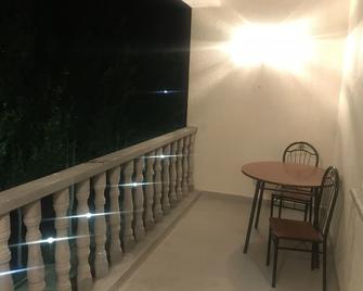 Avagyan's Hotel-Restaurant - Goris - Balcón