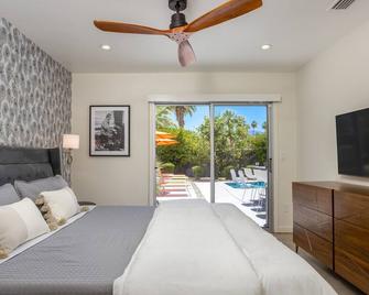 Fab Four At El Mirador By Acme House Company - بالم سبرينغس - غرفة نوم