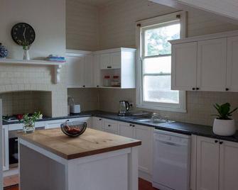 Nowra Beauty - Nowra - Kitchen