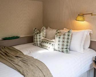 Fairyhill Hotel - Swansea - Soveværelse