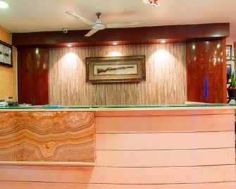 Shankar Bhavan by Vinayak Hotels Berhampur - Brahmapur - Front desk