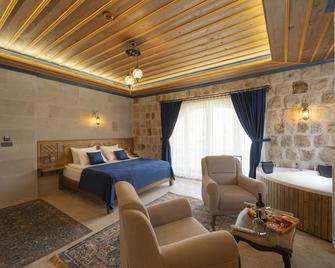 Sv Valinor Stone House - Uchisar - Habitación