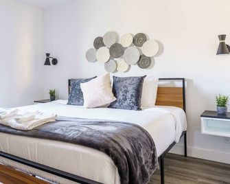 Luxury Coffee Bean Condo - Pool & Stunning View - Baie-Saint-Paul
