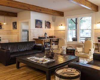 Hotel Broad Ripple - Indianapolis - Living room