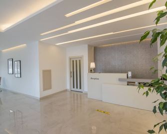 Dovv Hotel Business - Gaziemir - Recepción