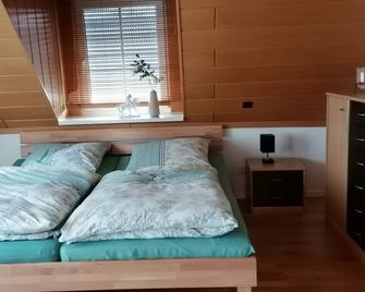 Ferienwohnung Dorfzauber - Neuburg an der Donau - Schlafzimmer