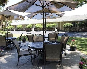 Country Inn Motel - Palo Alto - Patio