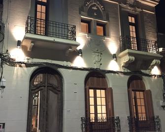Circus Hostel&Hotel Montevideo - Montevideo - Rakennus
