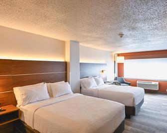 Holiday Inn Express Houghton-Keweenaw By IHG - Houghton - Bedroom