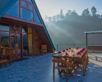 Top Mountain Resort - Diyatalawa - Patio