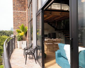 Royal Living Poblado - Medellín - Balkon