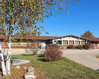 Cedar Creek Deluxe 2 - Falcon Lake - Building