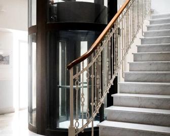 Il Regio Boutique Hotel - Cagliari - Escaleras