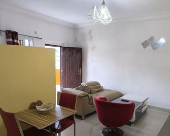 Résidence Gian - Libreville - Wohnzimmer