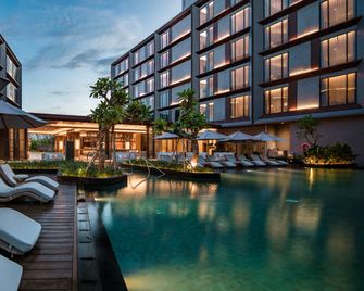 Crowne Plaza Labuan Bajo By IHG - Labuan Bajo - Basen