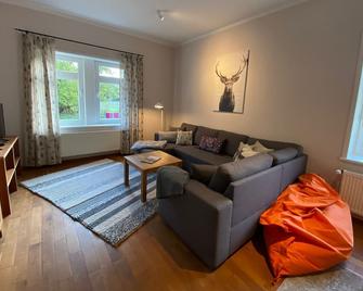 Forest house in an absolutely secluded location in the middle of the southern heath - Bergen - Living room