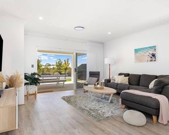 Newly Built Luxury Modern Home - Dunsborough - Wohnzimmer