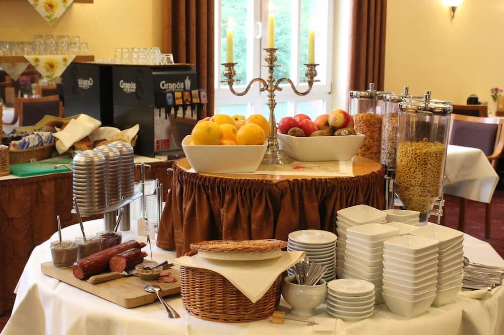 Park Hotel Fasanerie Neustrelitz - Neustrelitz - Buffet