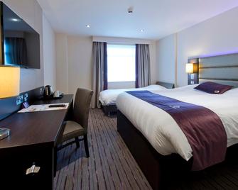 Premier Inn Newbury Town Centre - Newbury - Schlafzimmer
