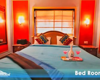Velvet Rooms By 29bungalow - Lonavala - Yatak Odası