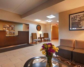 Days Inn By Wyndham Indiana Pa Near Iup - Indiana - Lobby
