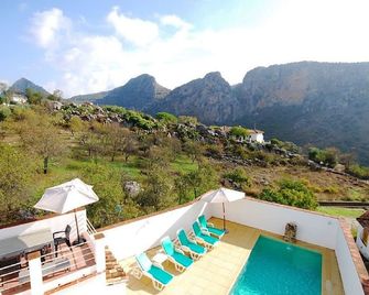 Luxury Villa with private pool in Montejaque, Ronda, Andalucia, Spain - Montejaque - Piscina