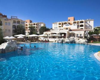 St Nicolas Elegant Residence - Khloraka - Piscina