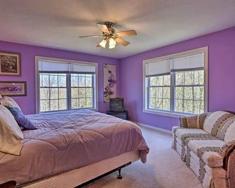 6 Mi to Kalahari Pocono Pines Golf Course Home! - Pocono Pines - Bedroom