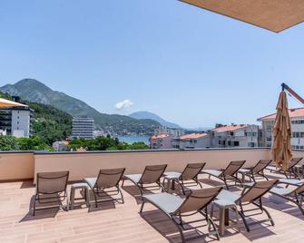 N Hotel - Sutomore - Balkon