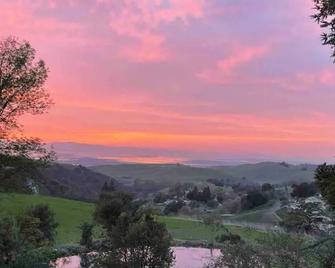 Mountain view/Ranch/orchard - Milpitas