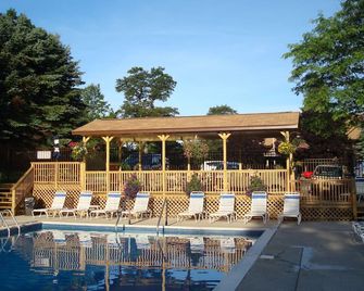 Seven Springs Mountain Villa Condo. Sleeps 6, 2 bedrooms and 2 full baths - Champion - Pool