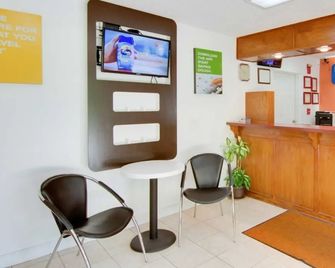 Motel 6 Cartersville Ga - Cartersville - Recepción