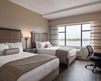 Best Western Plus Coastline Inn - Wilmington - Bedroom