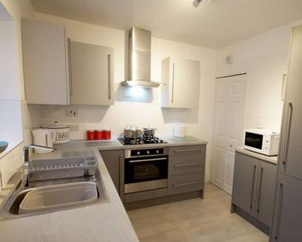 Diana House - Coventry - Kitchen