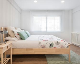 Studio next to the Cathedral for 2 people - Free WIFI - Santiago de Compostela - Habitación