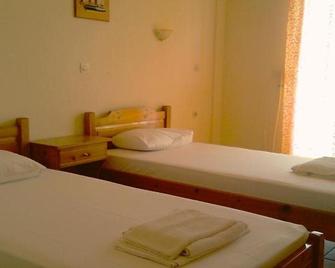 Hotel Giorgio - Kallithea - Schlafzimmer